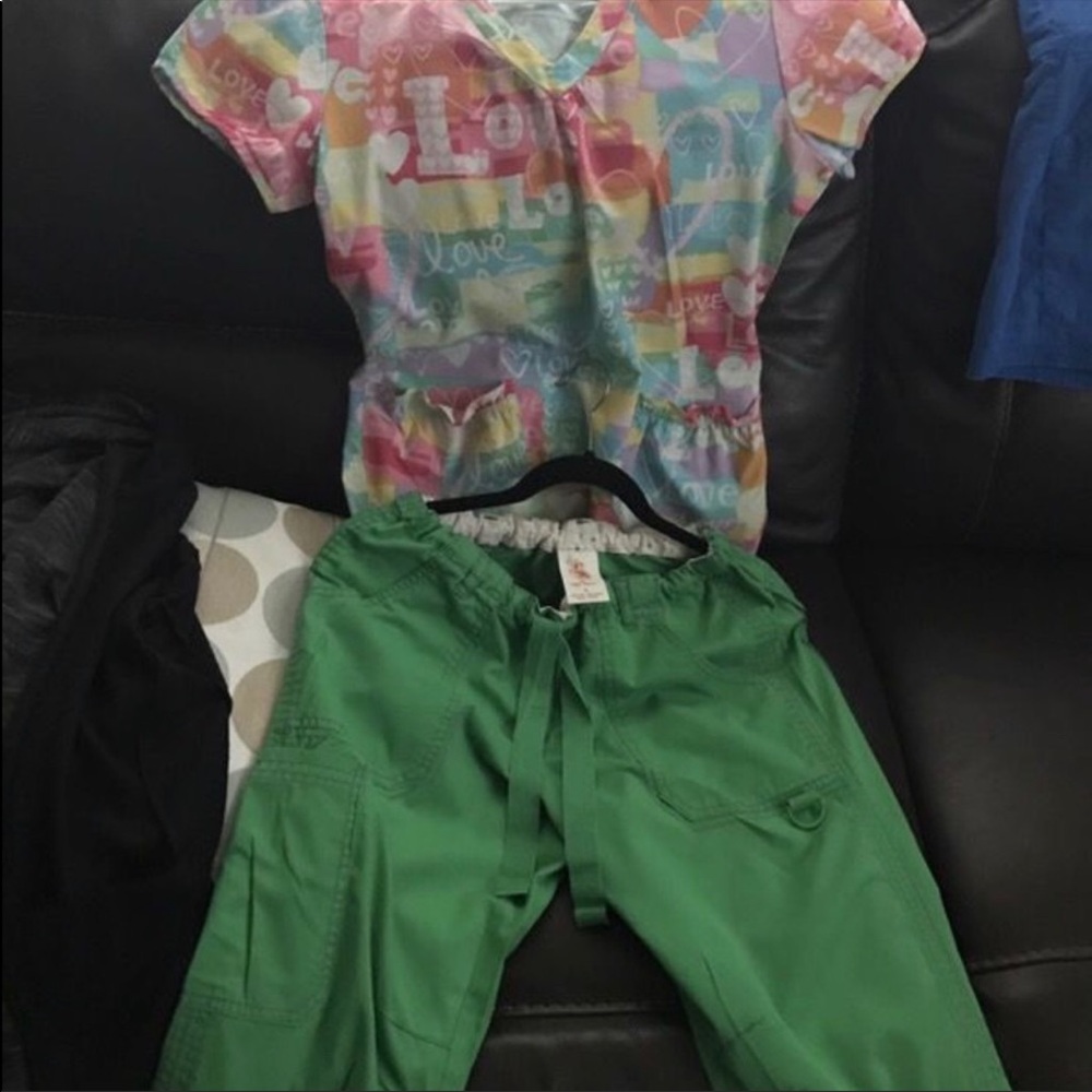 Scrub top - Picture 2 of 2